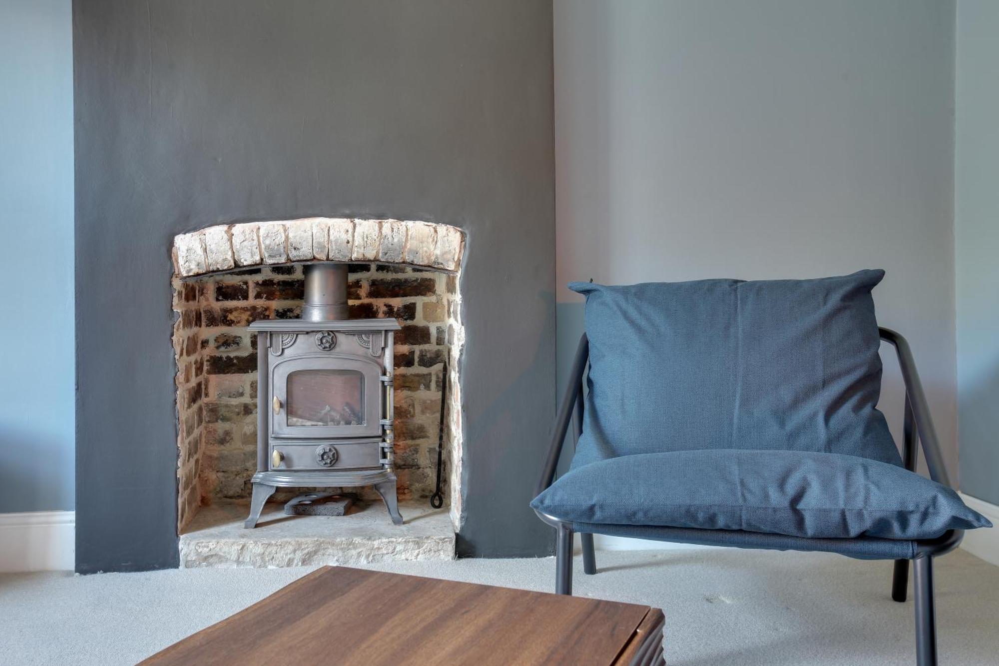 Cosy 3 Bedroom House With Free Parking And Wifi Colchester Eksteriør billede