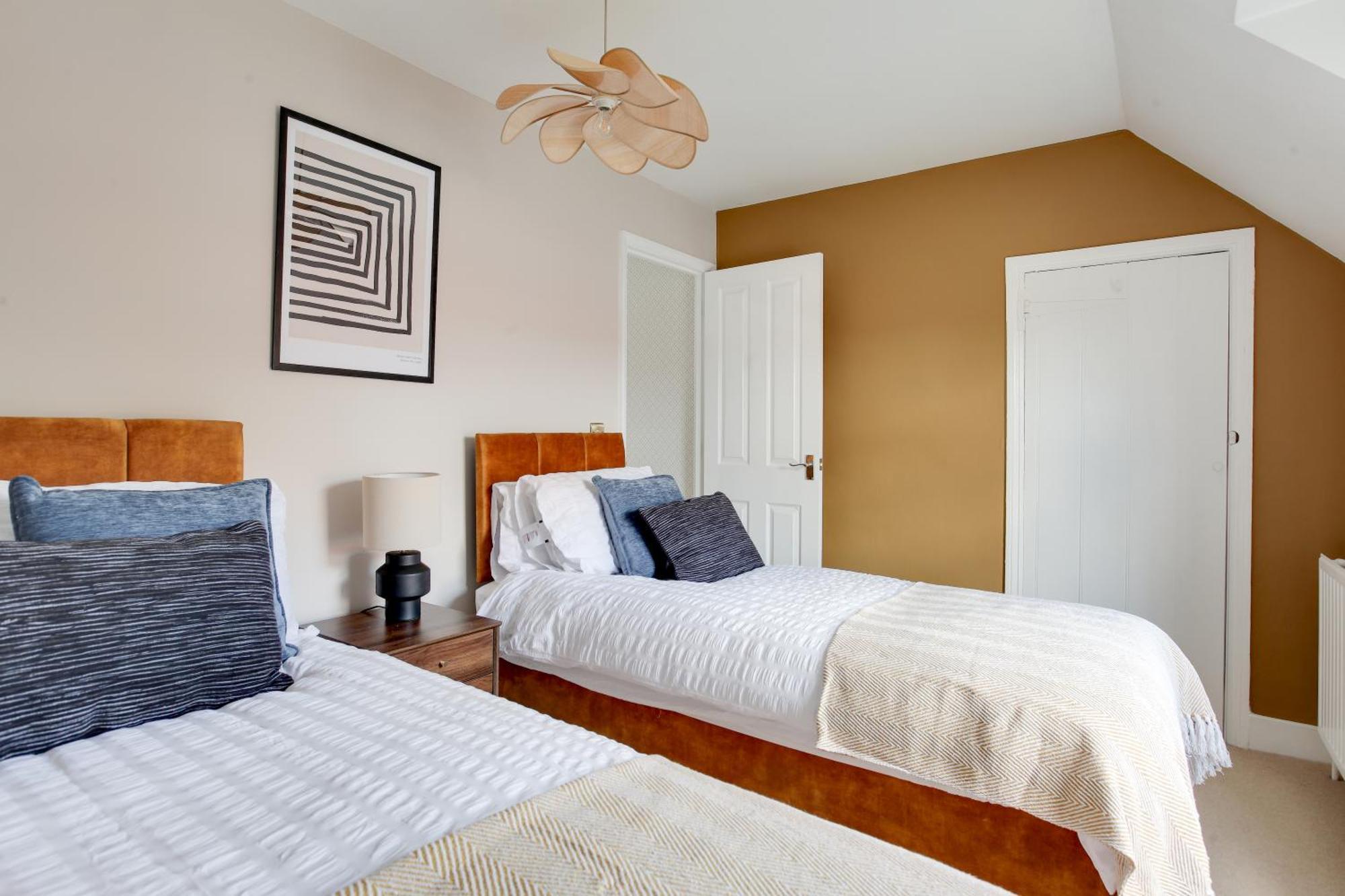 Cosy 3 Bedroom House With Free Parking And Wifi Colchester Eksteriør billede