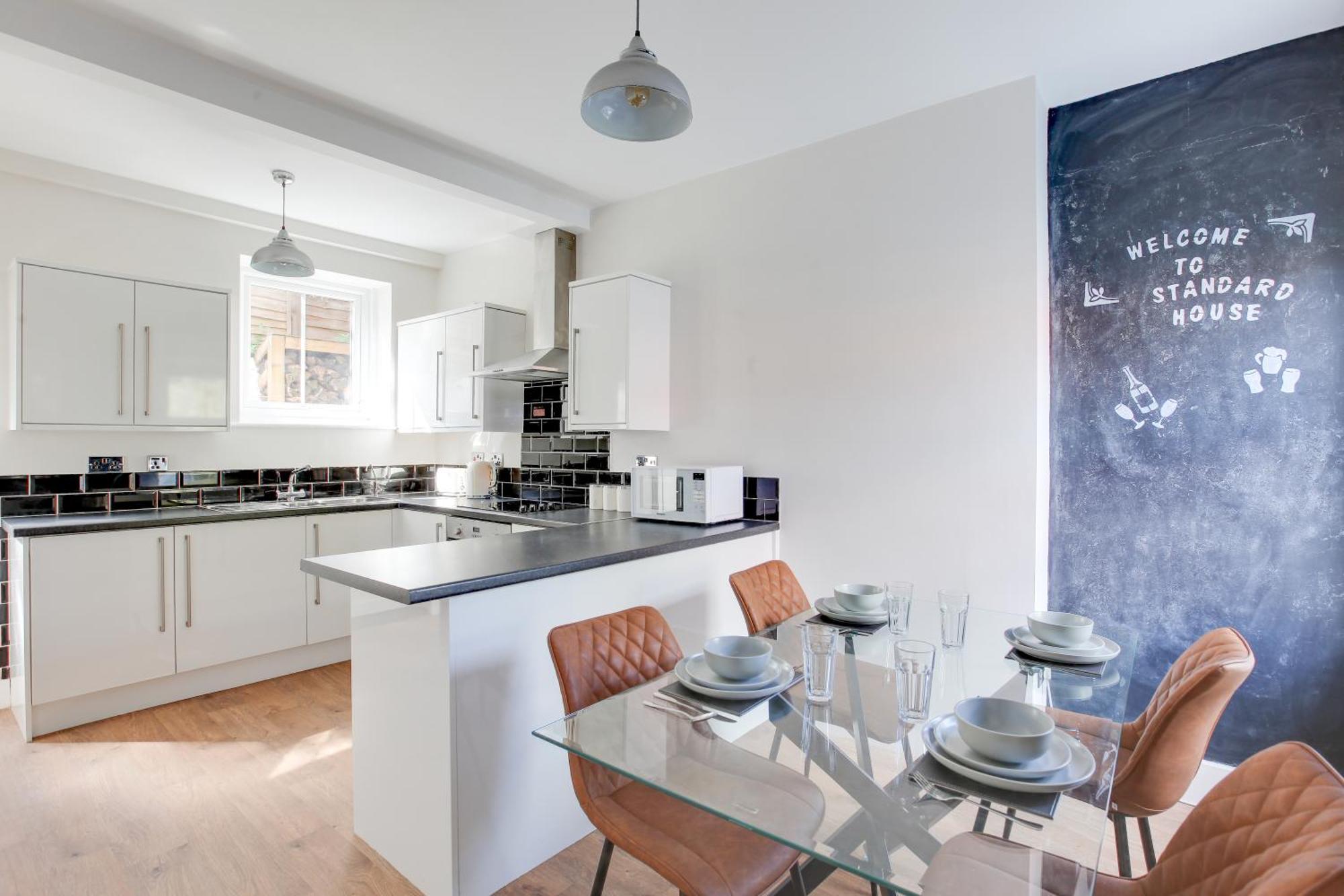 Cosy 3 Bedroom House With Free Parking And Wifi Colchester Eksteriør billede