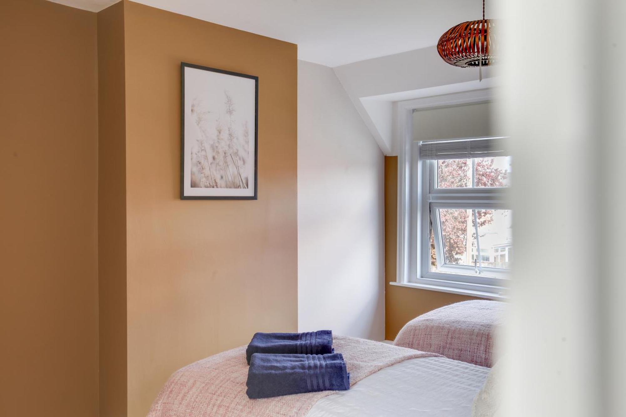 Cosy 3 Bedroom House With Free Parking And Wifi Colchester Eksteriør billede